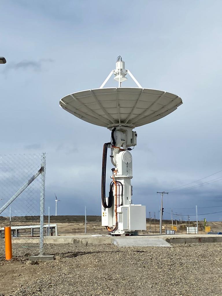 Una de las antenas de Amazon en Patagon Valley, Punta Arenas.
